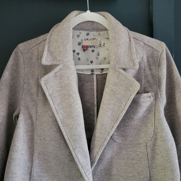 NWOT PILCRO Anthropologie Oversized Academia Blazer Jacket Stripe Beige Small - Picture 7 of 15
